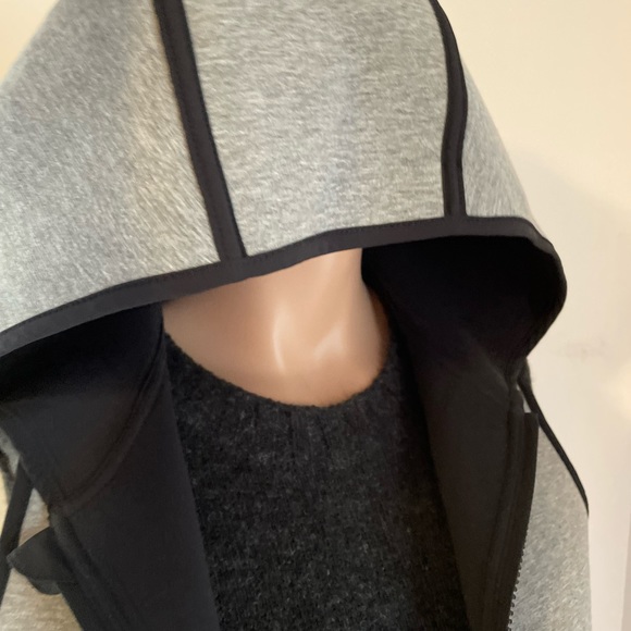 ๐ธ18.5โ PTP reversible hooded insculpt vest lululemon hoodie 6 8 grey space - Picture 4 of 7
